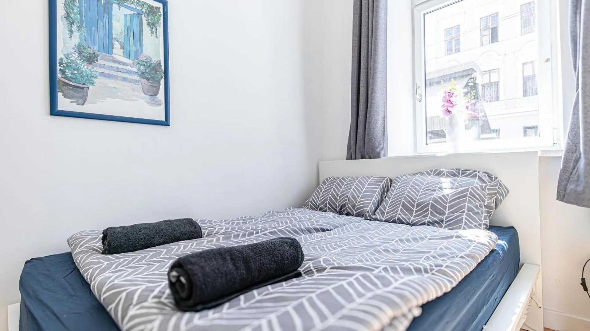 Appartamento Rooms In A Shared Apartment, 6Min To Lugner City Vienna