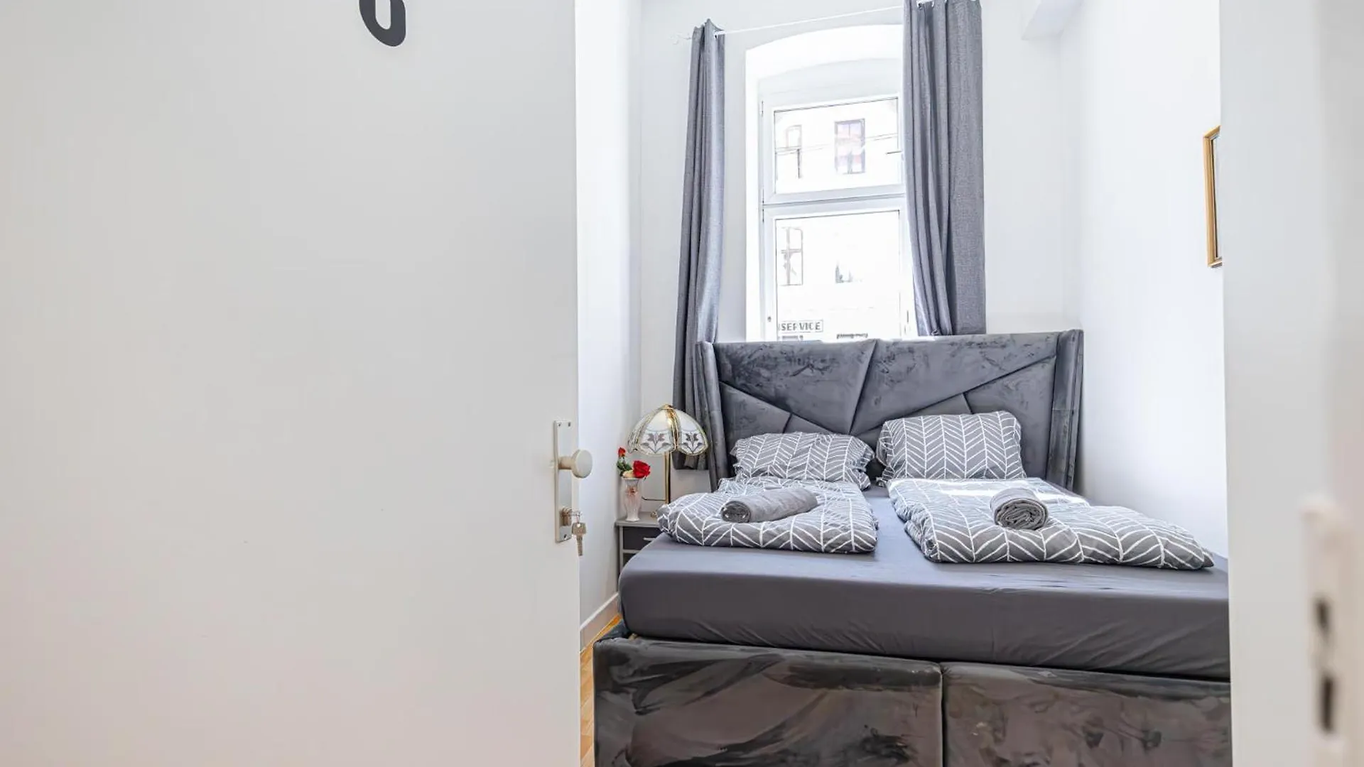 Apartman Rooms In A Shared Apartment, 6Min To Lugner City Bécs Ausztria