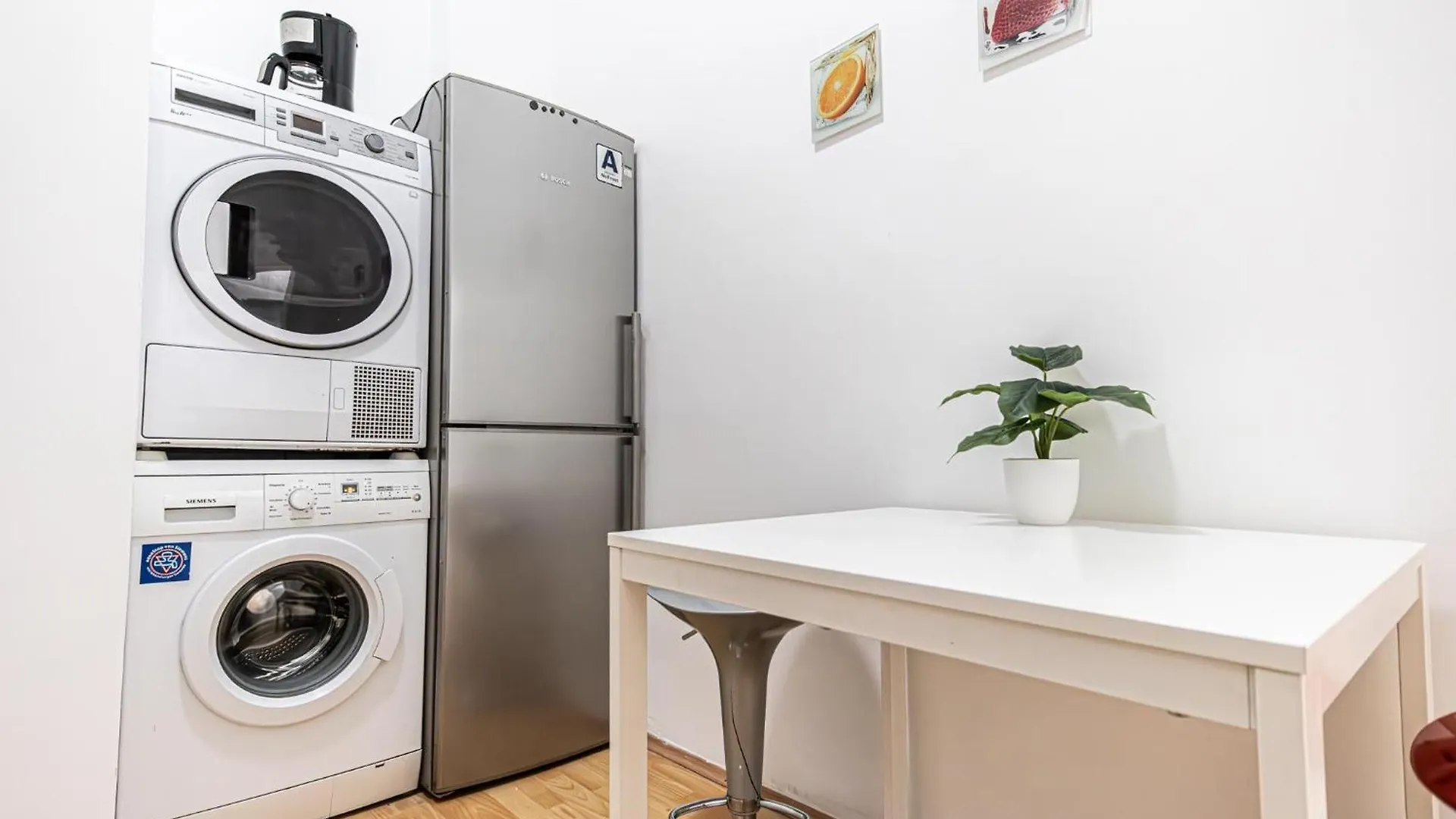 Rooms In A Shared Apartment, 6Min To Lugner City Bécs Ausztria