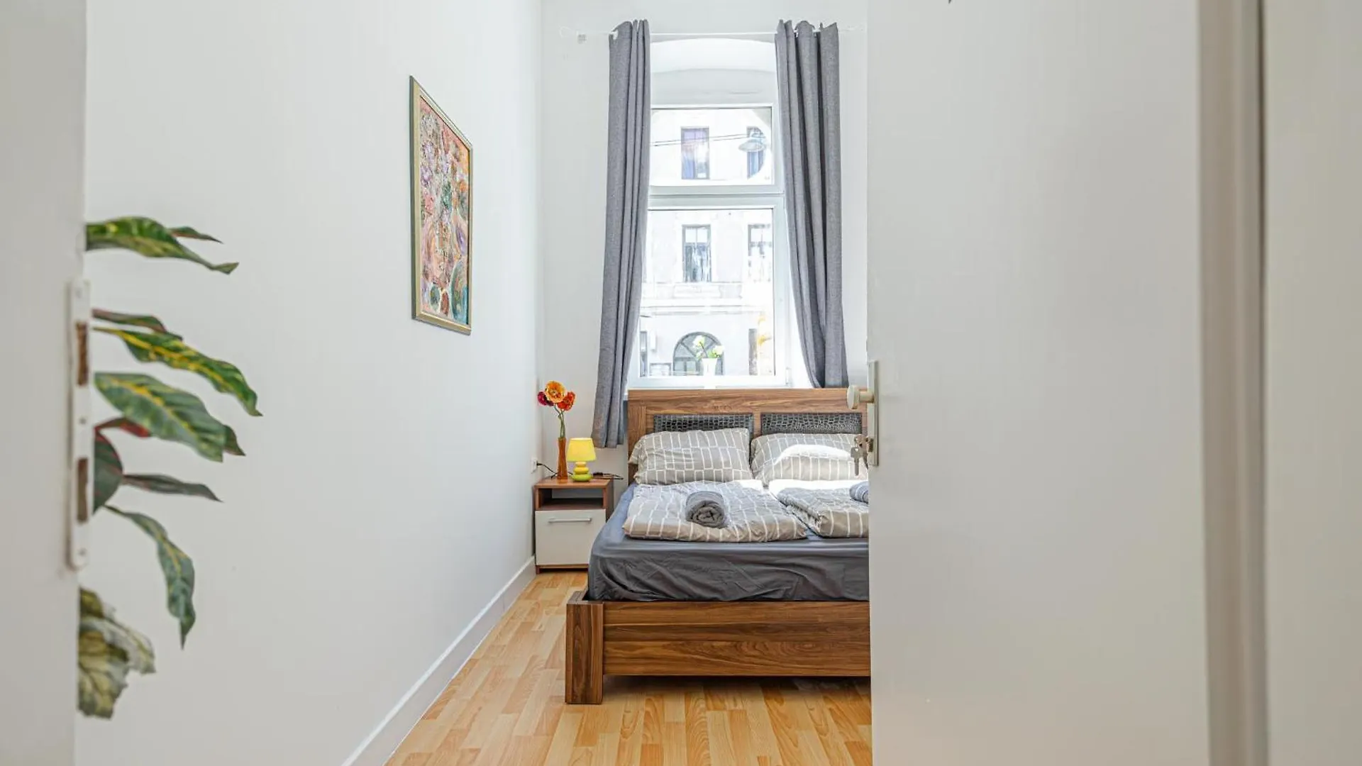 Rooms In A Shared Apartment, 6Min To Lugner City 维也纳